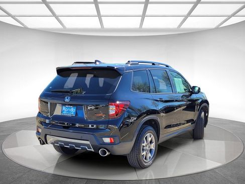 Certified 2023 Honda Passport TrailSport image 3