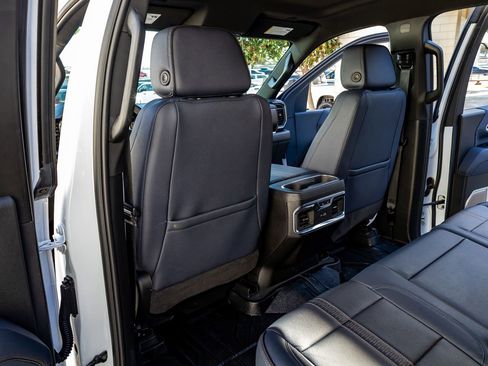 Used 2025 Chevrolet Silverado 2500 High Country w/ Technology Package image 33