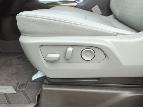 Used 2025 Chevrolet Silverado 1500 RST w/ Max Trailering Package image 13