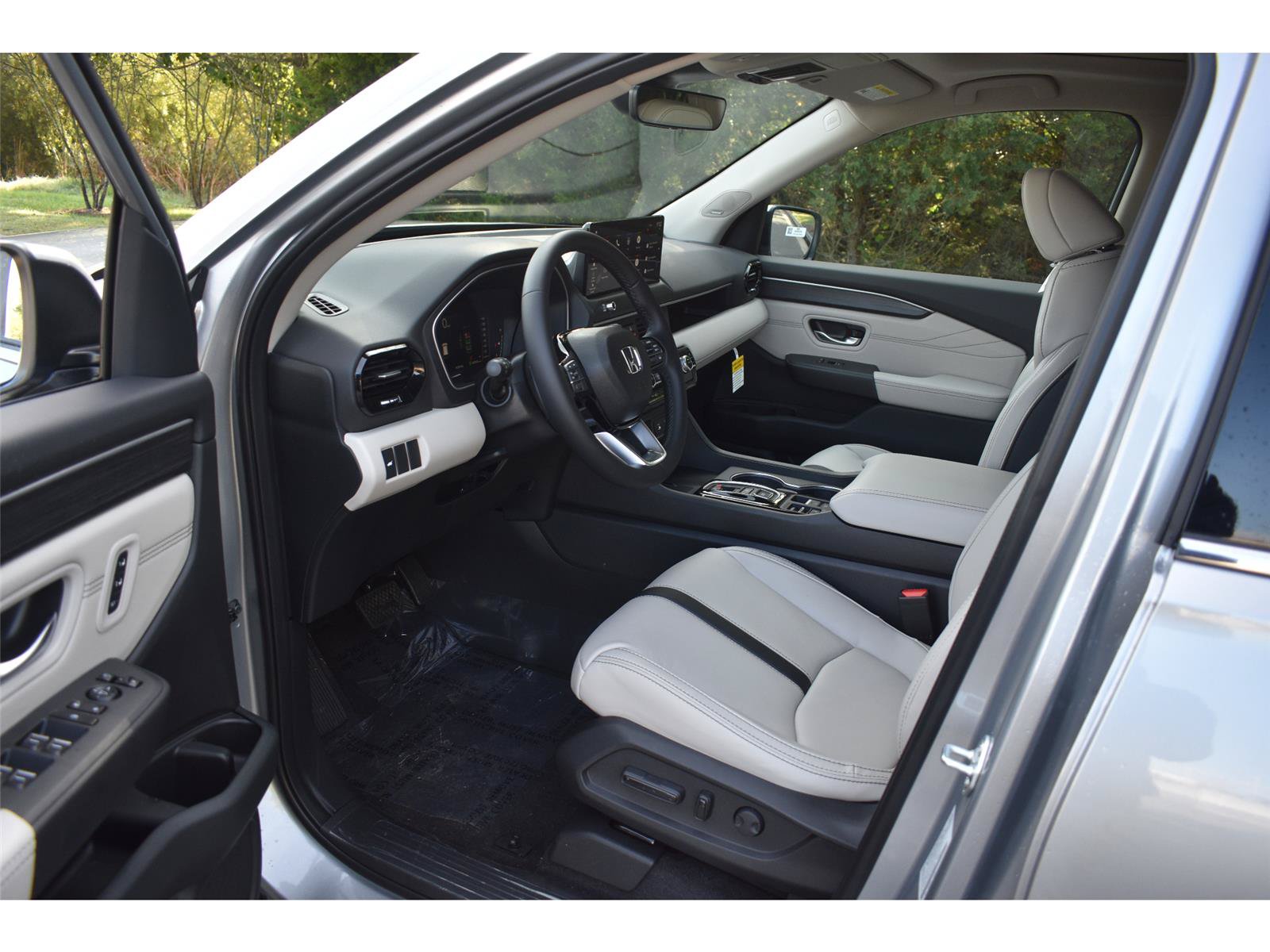New 2026 Honda Pilot Touring image 27