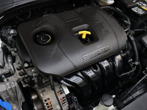 Used 2022 Kia Forte LXS image 25