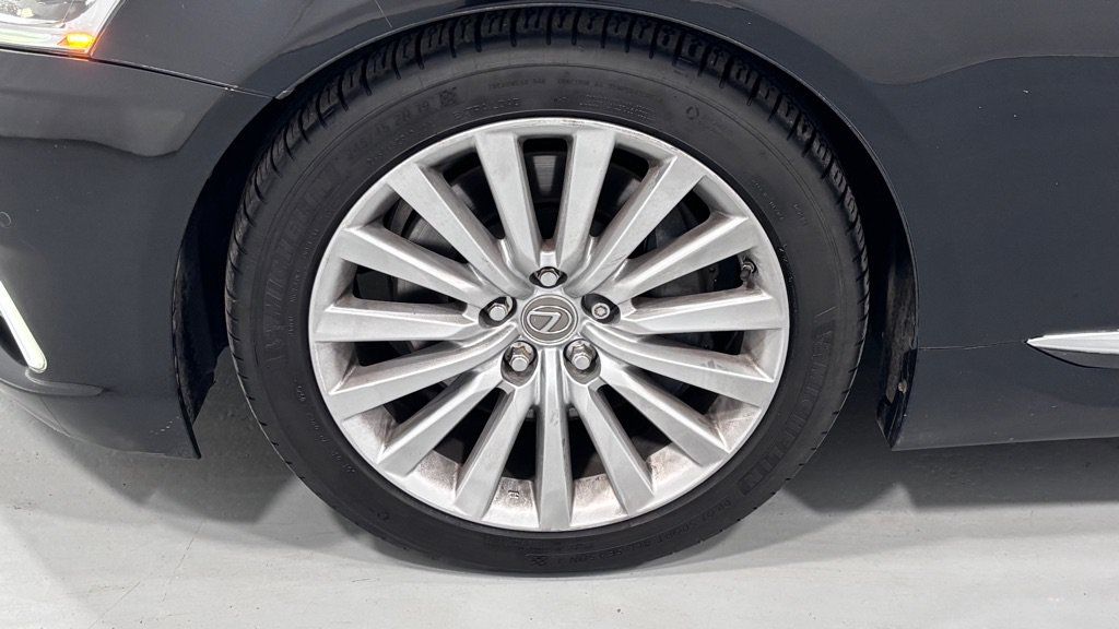 Used 2015 Lexus LS 460 L AWD/4WD image 30