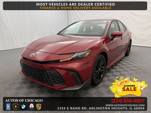 Used 2025 Toyota Camry SE FWD image 1