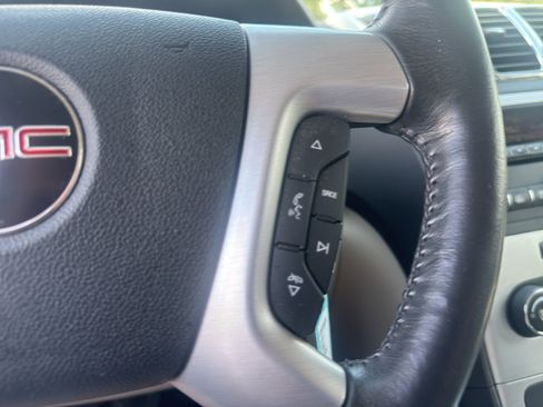 Used 2011 GMC Acadia SL w/ Preferred Package FWD image 24