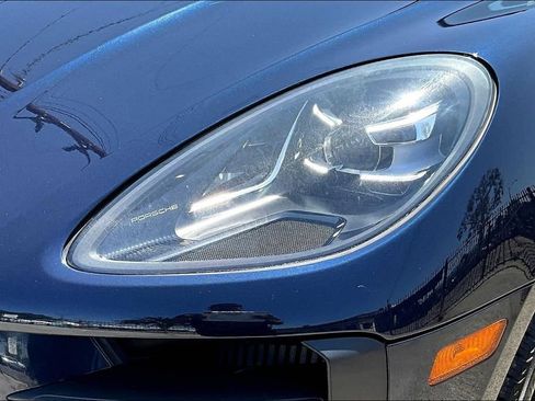 Used 2021 Porsche Macan S AWD/4WD image 32