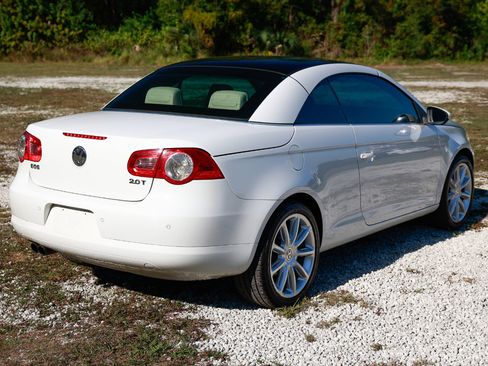 Used 2011 Volkswagen Eos Lux image 11