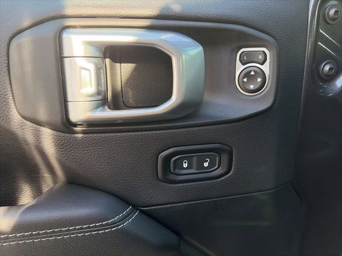 Used 2023 Jeep Wrangler Unlimited Sahara w/ Cold Weather Group image 14