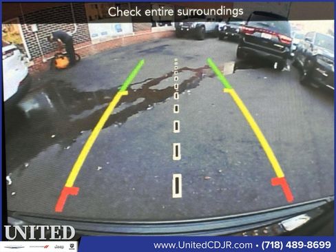 Used 2020 Jeep Grand Cherokee Laredo image 28