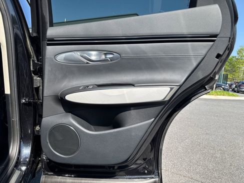 Used 2026 Genesis GV70 2.5T Advanced AWD/4WD image 16