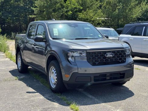 New 2026 Ford Maverick XL w/ Equipment Group 101A AWD/4WD image 2