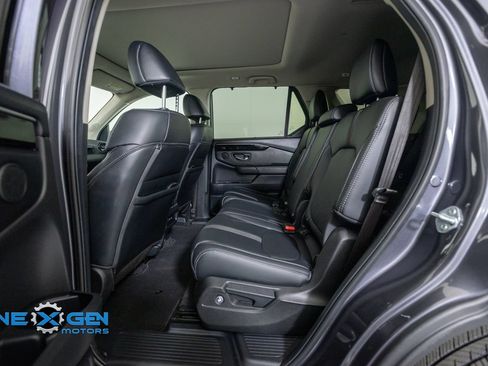 Used 2025 Honda Pilot Touring image 26