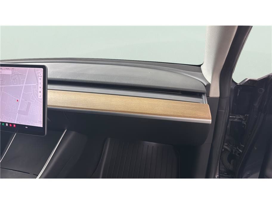 Used 2018 Tesla Model 3 Long Range RWD image 21