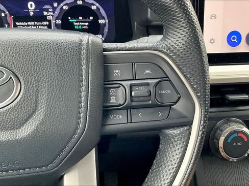 Used 2024 Toyota Tacoma TRD Off-Road image 23