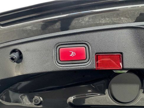 Used 2023 Mercedes-Benz C 43 AMG 4MATIC Cabriolet image 51