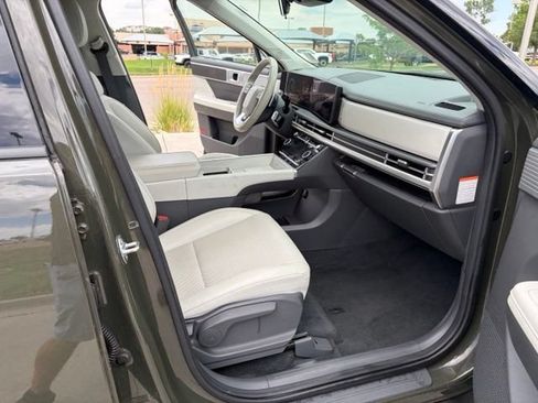 Used 2025 Hyundai Santa Fe SEL AWD/4WD image 22