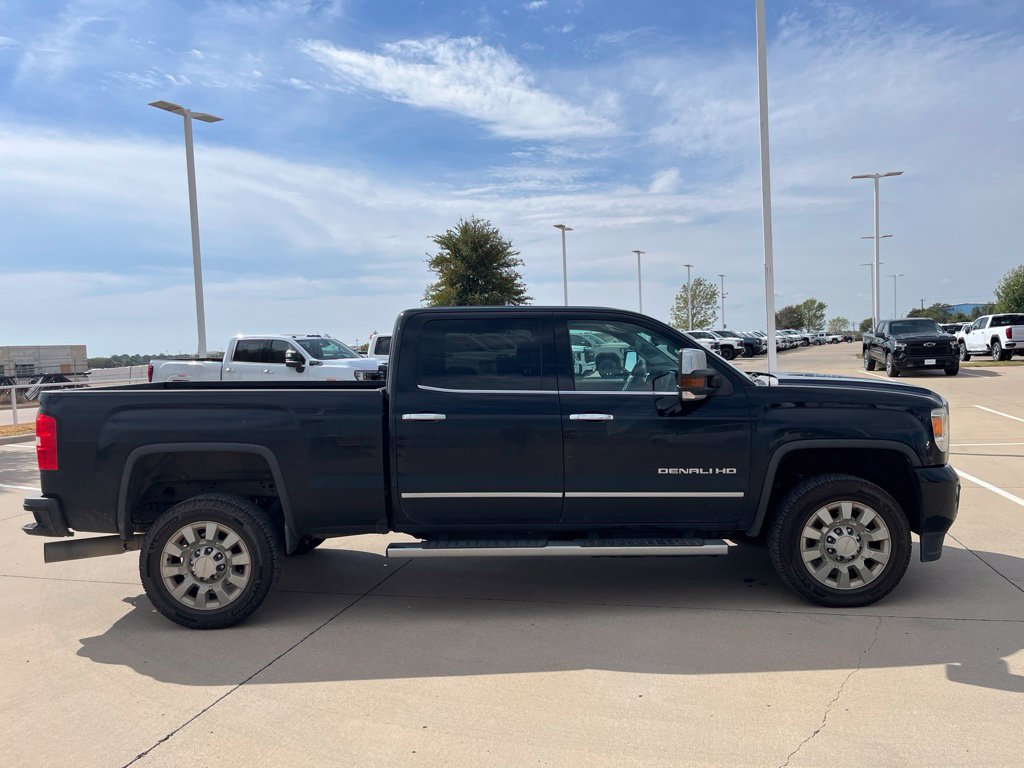 Used 2016 GMC Sierra 2500 Denali w/ Duramax Plus Package AWD/4WD image 6