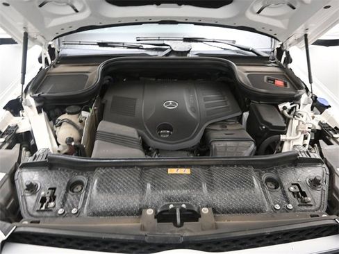 Used 2022 Mercedes-Benz GLS 450 4MATIC image 13