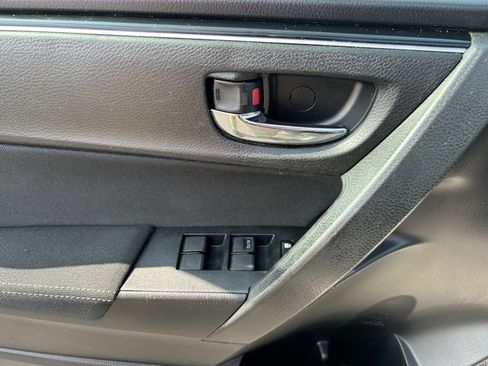 Used 2018 Toyota Corolla LE image 10