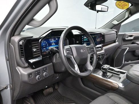 Used 2023 Chevrolet Silverado 1500 LT Trail Boss w/ Protection Package image 13