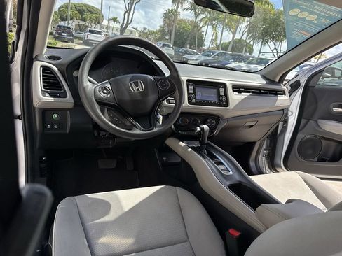 Used 2020 Honda HR-V LX image 35