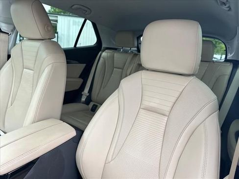 Certified 2025 Buick Envision Preferred AWD/4WD image 22