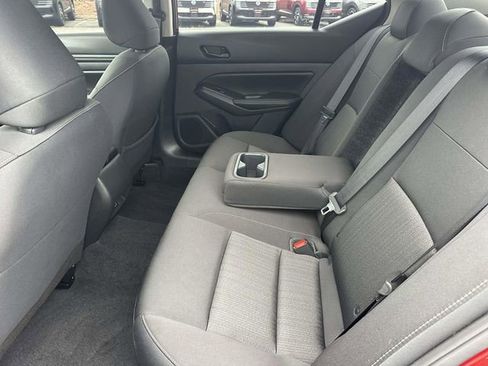 Used 2024 Nissan Altima 2.5 SV image 13