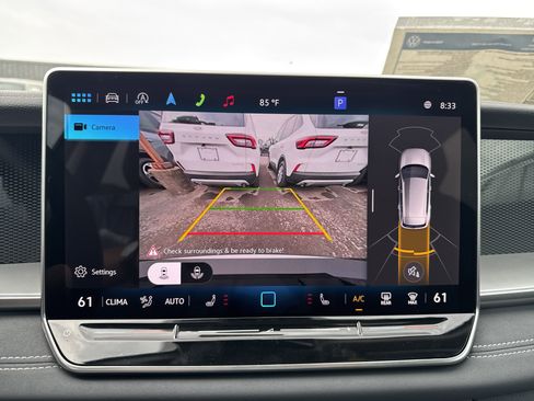 New 2025 Volkswagen Tiguan SE image 19