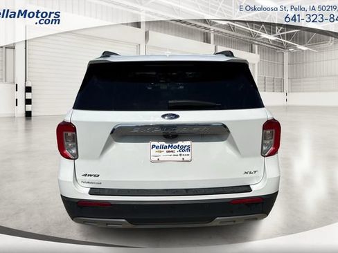 Used 2021 Ford Explorer XLT w/ Equipment Group 202A AWD/4WD image 4