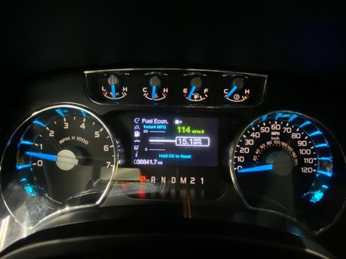 Used 2014 Ford F150 Lariat w/ Lariat Chrome Package image 19