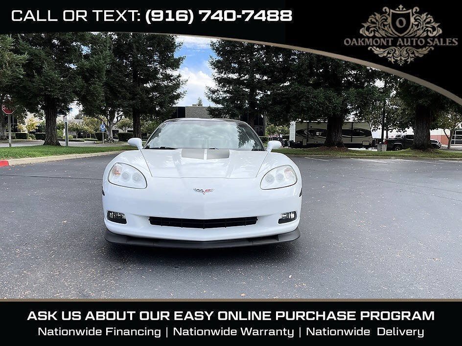 Used 2011 Chevrolet Corvette Coupe w/ 1LT RWD image 2