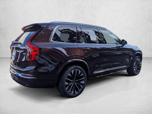 Certified 2025 Volvo XC90 B5 Core w/ Protection Package Premier image 5