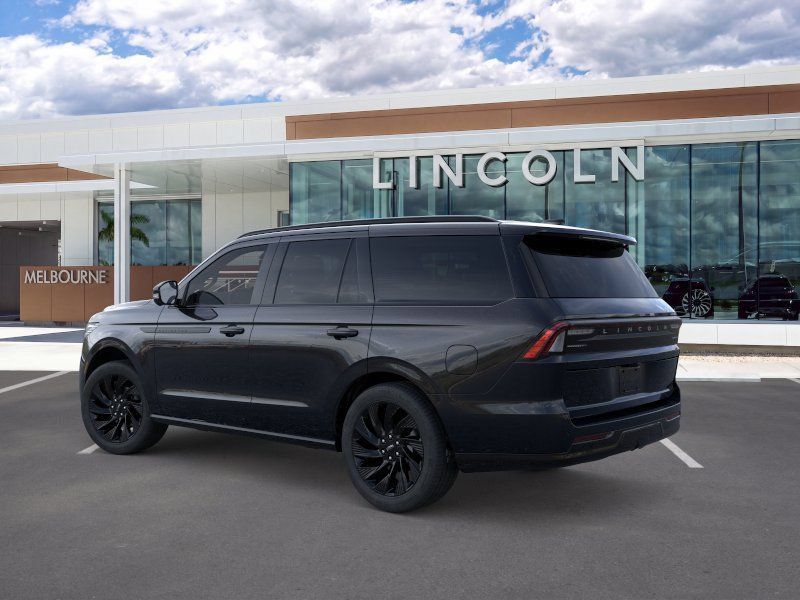 New 2025 Lincoln Navigator Reserve w/ Jet Appearance Package AWD/4WD image 4