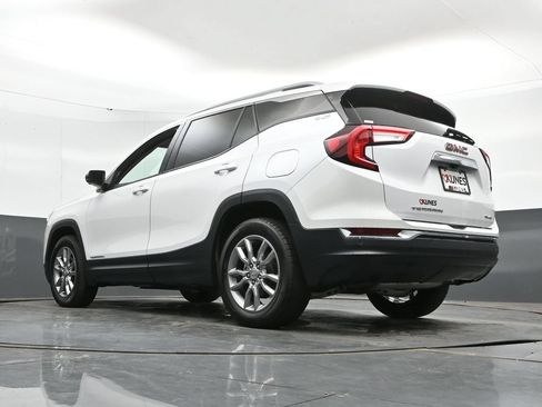 Used 2024 GMC Terrain SLT w/ Infotainment Package II AWD/4WD image 46