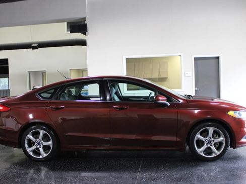 Used 2016 Ford Fusion S w/ Equipment Group 101A FWD image 2