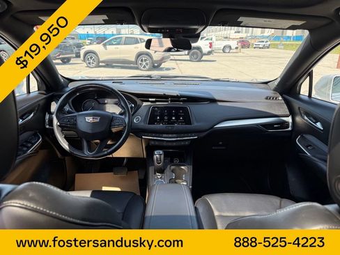Used 2019 Cadillac XT4 Premium Luxury AWD/4WD image 15