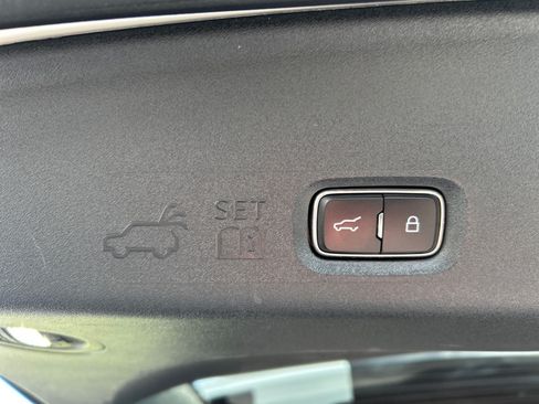 Certified 2025 Ford Expedition Active AWD/4WD image 19