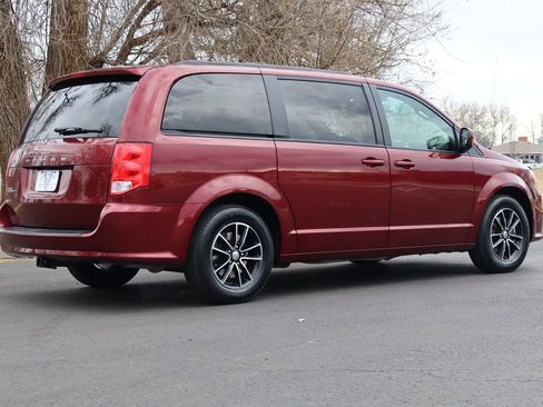 Used 2018 Dodge Grand Caravan SXT w/ Blacktop Package image 5