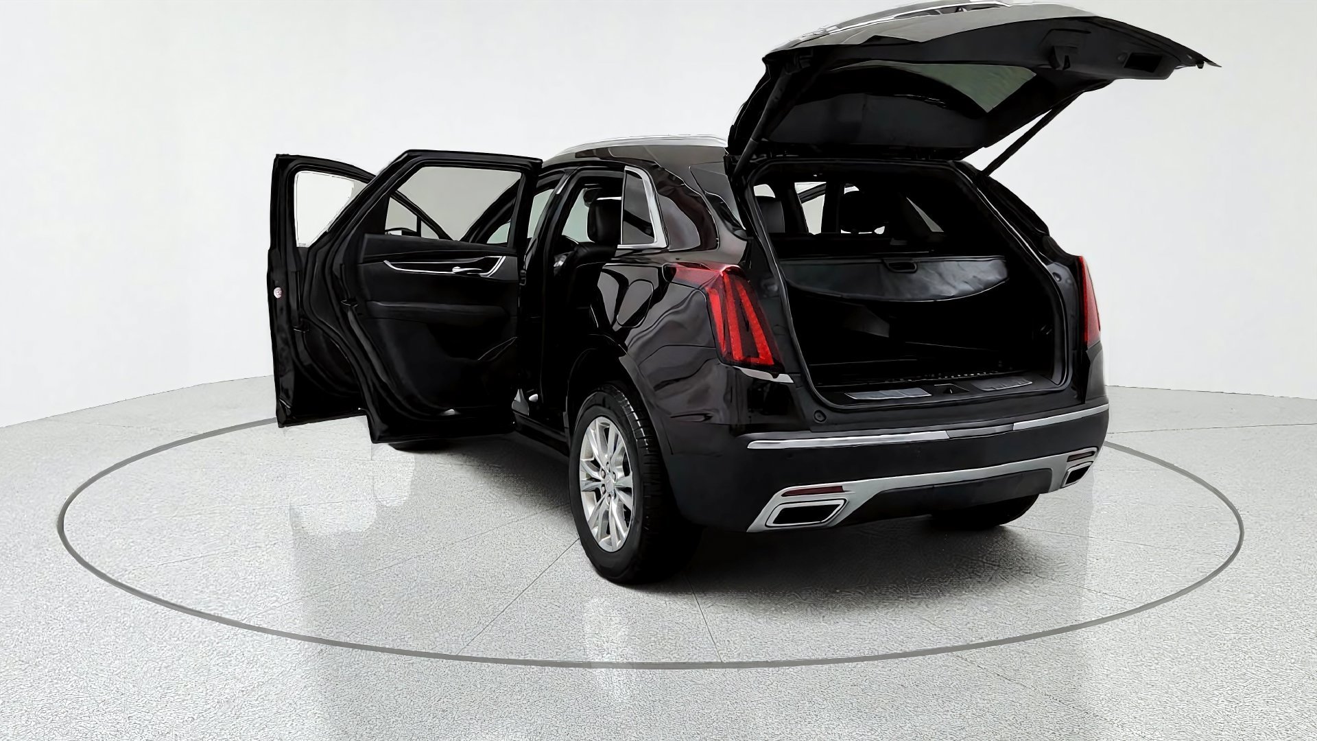 Used 2020 Cadillac XT5 Premium Luxury w/ LPO, Floor Liner Package FWD image 11