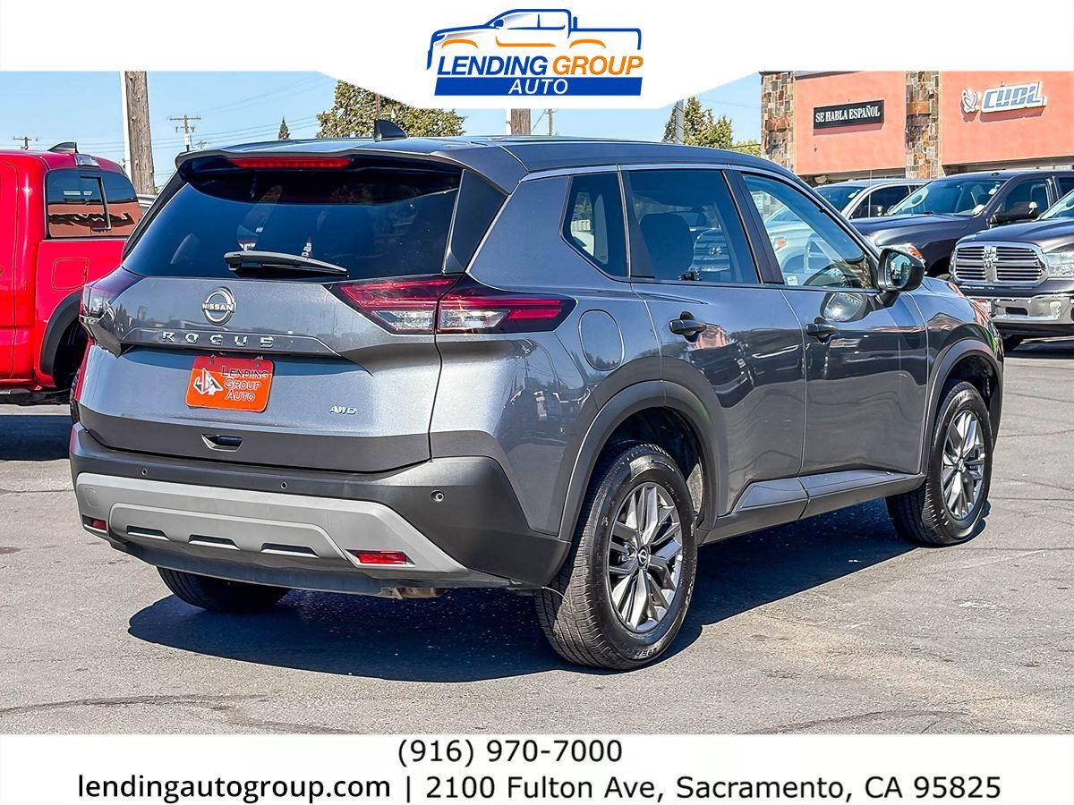 Used 2023 Nissan Rogue S AWD/4WD image 4