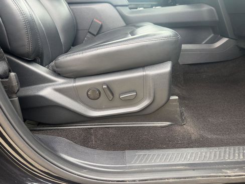 Used 2022 Ford Expedition Max XLT image 26