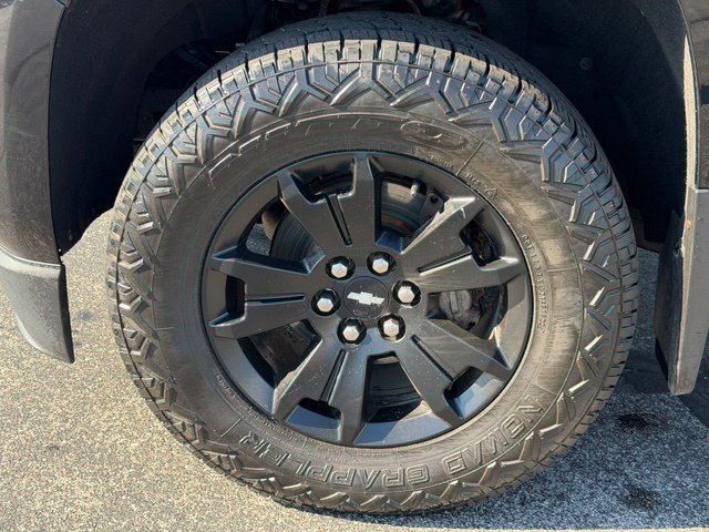 Used 2018 Chevrolet Colorado Z71 w/ Z71 Midnight Edition AWD/4WD image 4