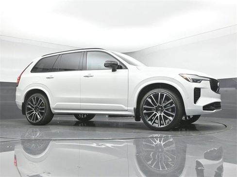 New 2026 Volvo XC90 B6 Ultra w/ Lounge Package image 38
