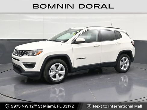 Used 2020 Jeep Compass Latitude FWD image 1