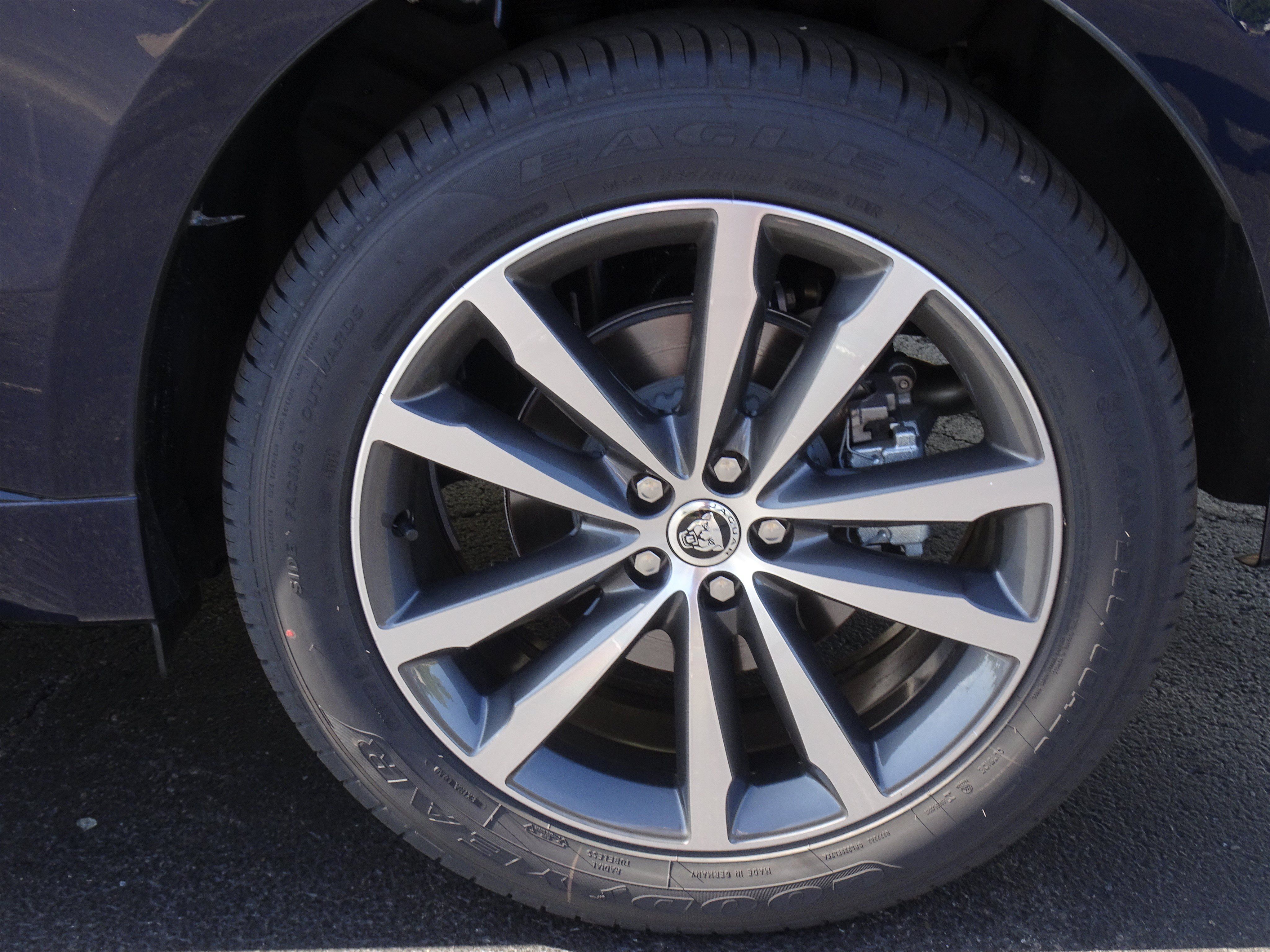 New 2026 Jaguar F-PACE R-Dynamic S AWD/4WD image 27