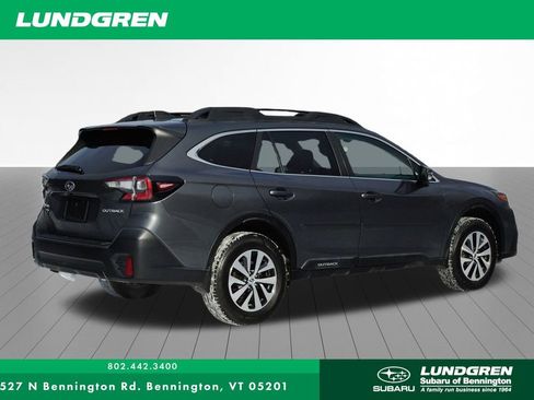 Used 2021 Subaru Outback Premium image 3