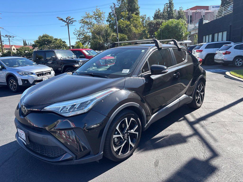 Used 2022 Toyota C-HR XLE FWD image 8
