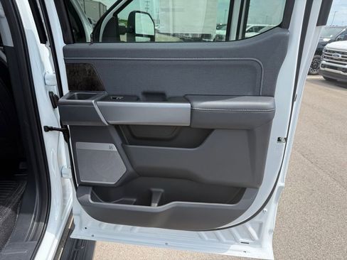 New 2025 Ford F350 Lariat w/ Lariat Ultimate Package image 23