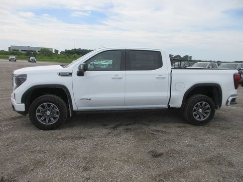 New 2026 GMC Sierra 1500 AT4 w/ AT4 Premium Package AWD/4WD image 11