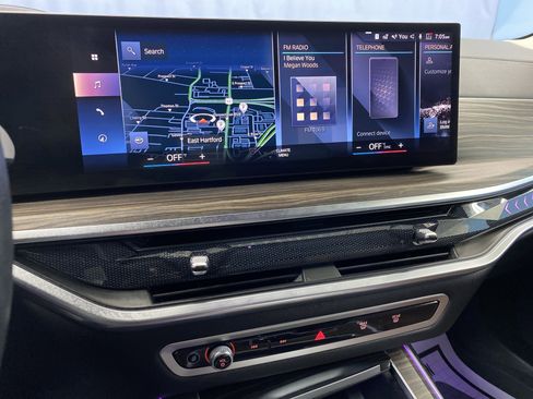 Used 2023 BMW X7 xDrive40i w/ Parking Assistance Package image 16