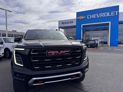 Used 2025 GMC Yukon AT4 Ultimate image 3